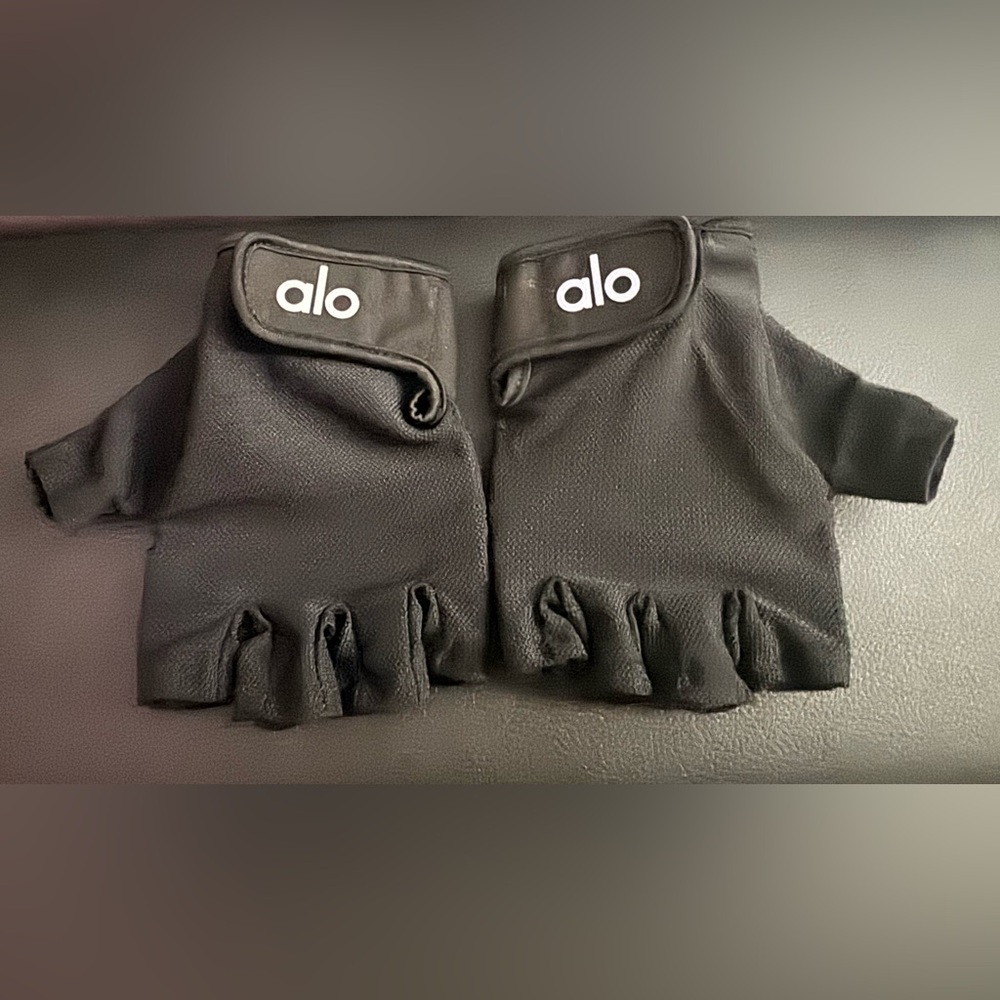 ALO Power Moves Workout Gloves-Black